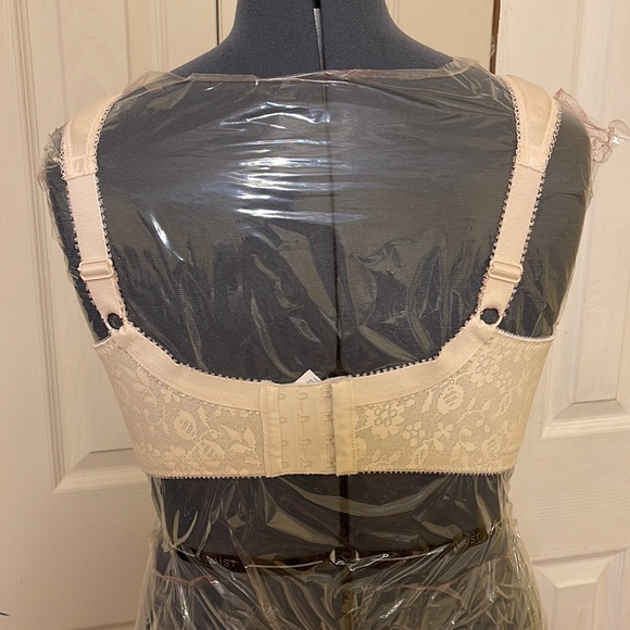 Playtex Bra 18 hour - Picture 3 of 5